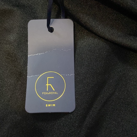 Fox & Royal One Piece Black Swimsuit One Shoulder Cutout Belt NWT - Picture 6 of 11